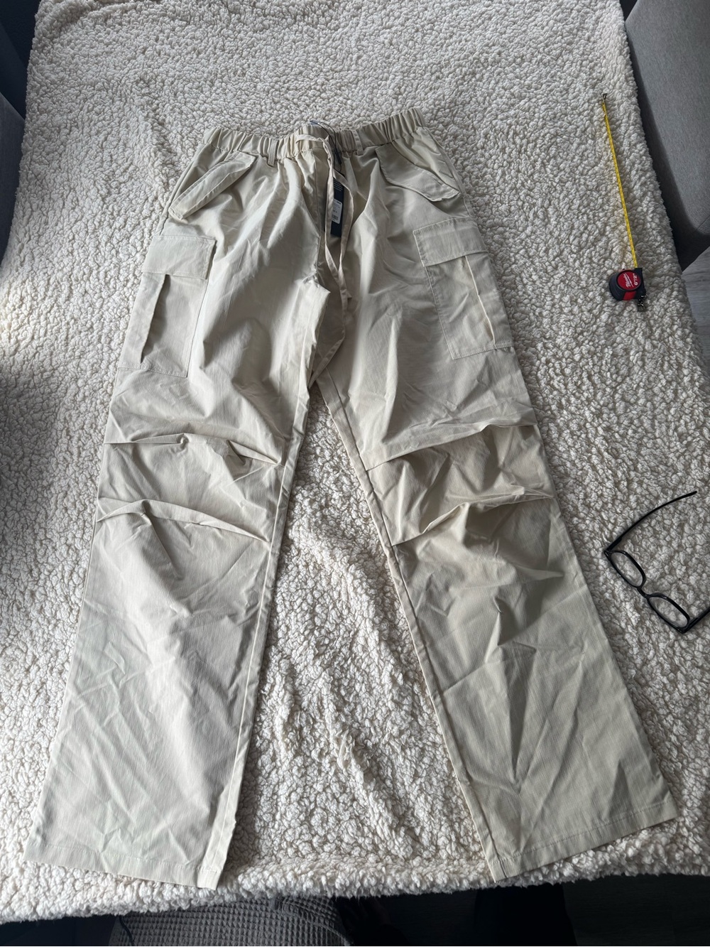 Fashion Nova Men's Cargo Pants in Light Beige